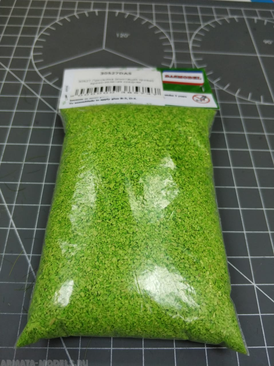 30527 Присыпка (имитация травы) яроко-зеленая средняя