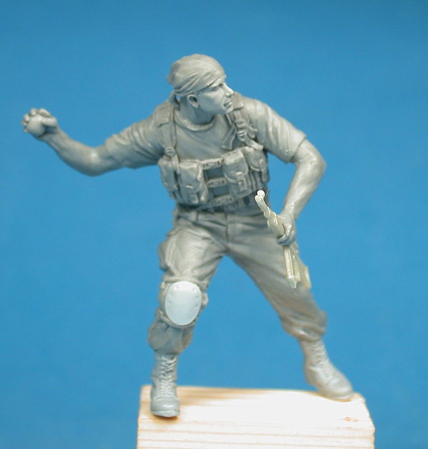 T35175 Бойцы народного ополчения Новороссии в бою (2) Tank