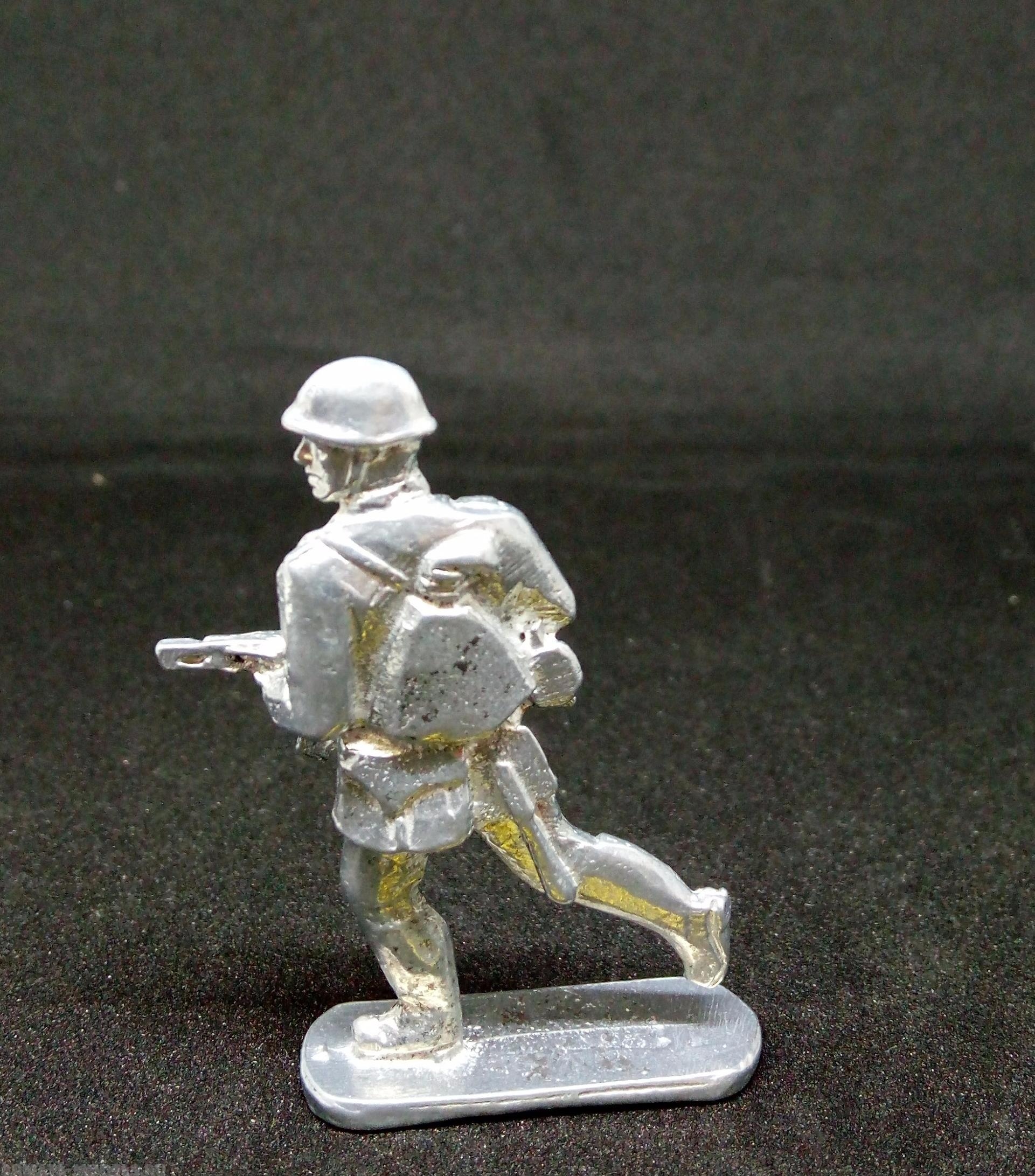 Н-2-019 Красноармеец с автоматом Солдатики "Ура"