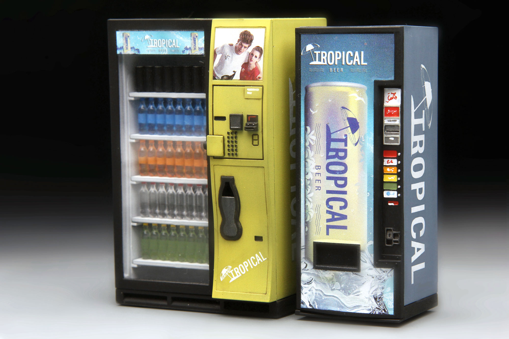 SPS-018  Vending Machine & Dumpster Set 1/35 Meng