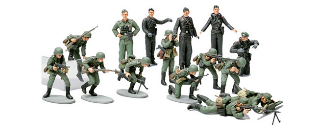 32512 1/48 Немецкие пехотинцы и пулеметчики (10 фигур) и 5 танкистов. Tamiya