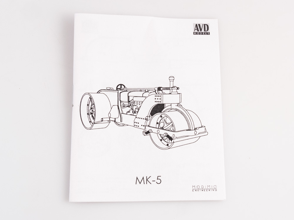 8007AVD Сборная модель Моторный каток МК-5 AVD Models