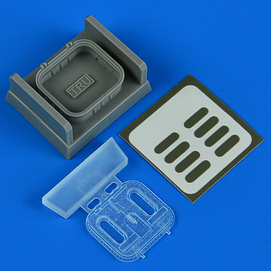 QBT-49082 1/48 Mi-8MT/Mi-17 Open service/emerg. hatch (TRU)