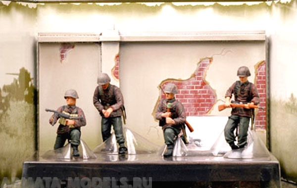 Набор фигурок 33602EM Солдаты немецкие, подготовка к бою 1941г.  Easy Model