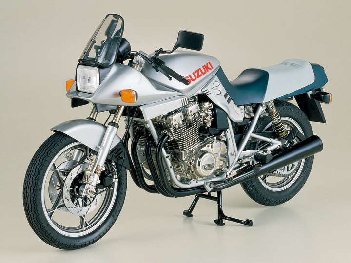 16025 Suzuki GSX1100S  Katana Tamiya