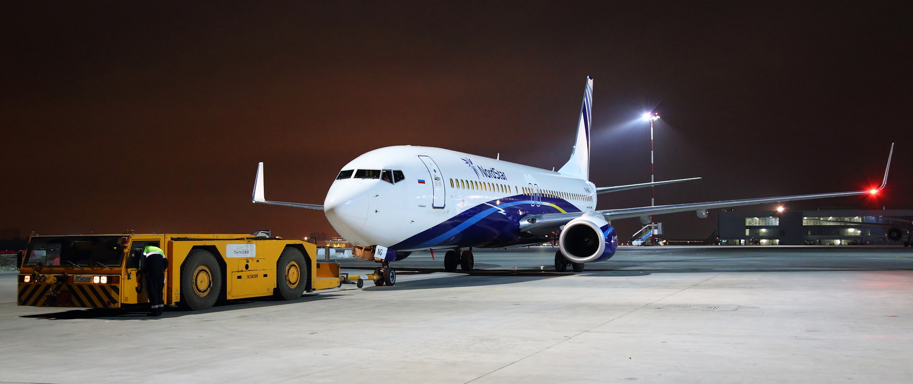 AM14401 Аэродромный тягач SCHOPF F396C с водилом