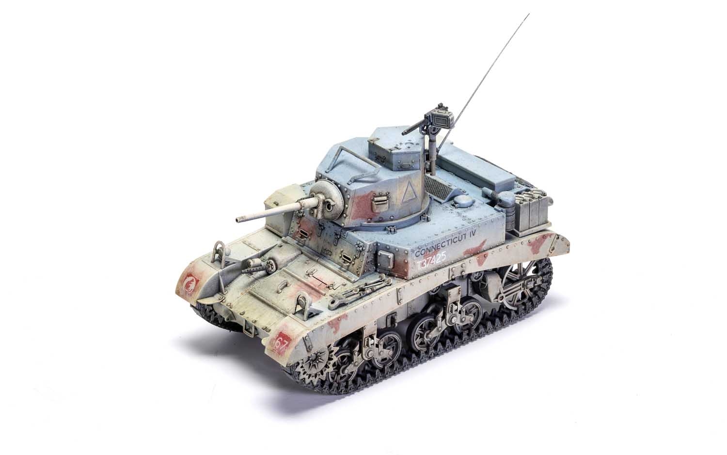 A1358 Сборная модель Танка M3 Stuart Honey (British Version) Airfix