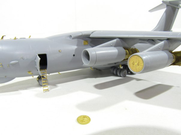 144208 Заглушки и колодки Ил-76 от Звезды (1:144)