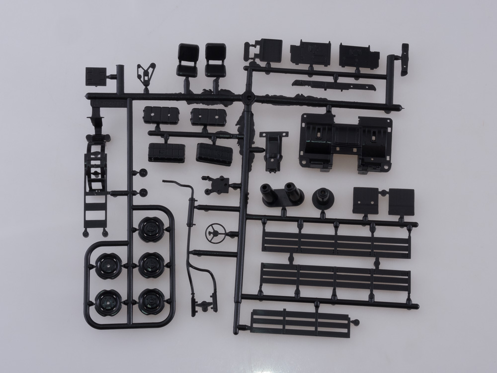 1007KIT Сборная модель Горьковский грузовик - 66 Шишига 4х4 AVD Models