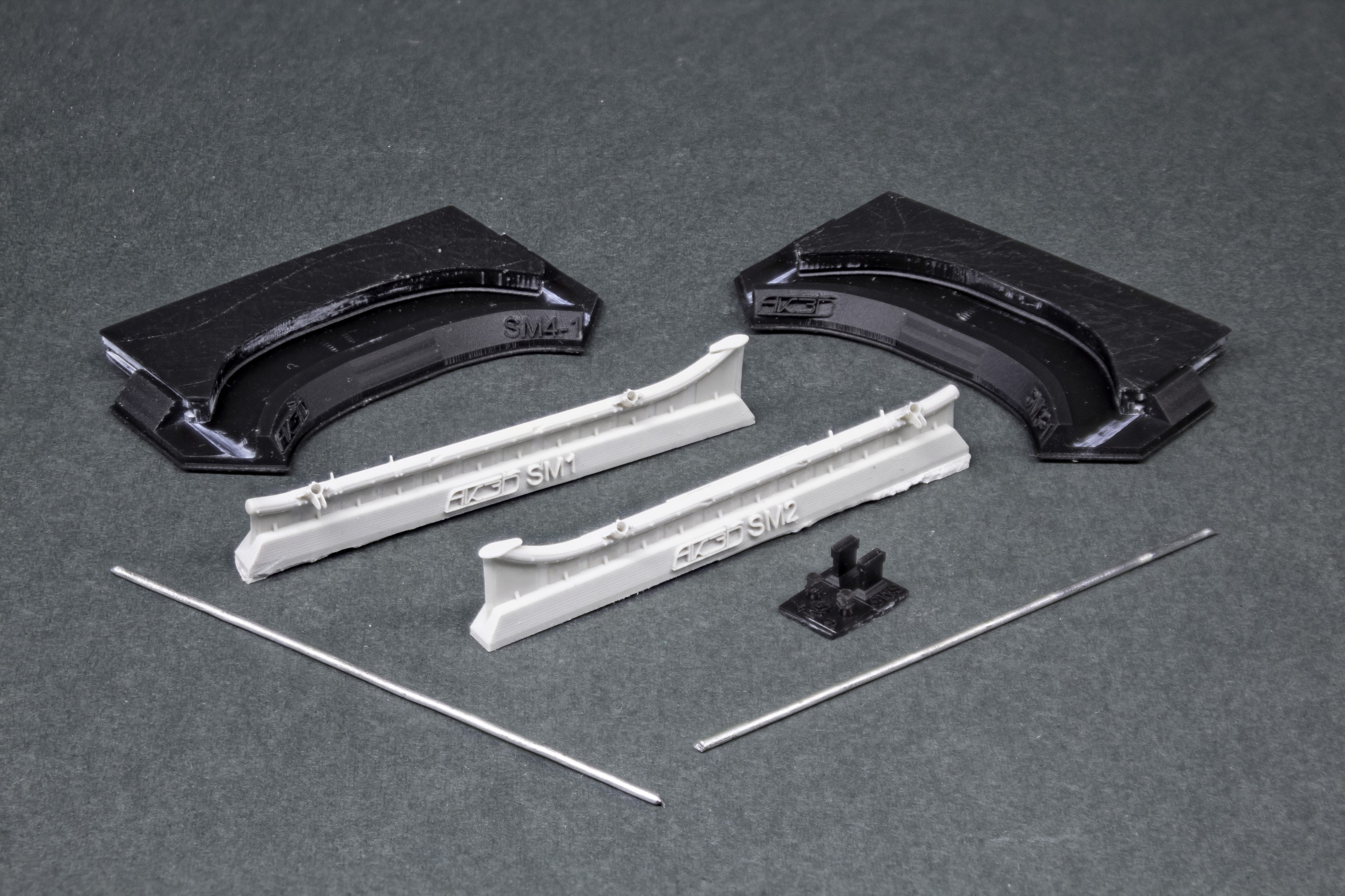 72-AE002 Посадочные полозья с увеличенным просветом для вертолётов серии Bell UH-1 (средней высоты) 1/72