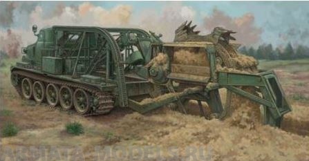 09502P Трактор Быстроходная траншейная машина БТМ-3 Trumpeter