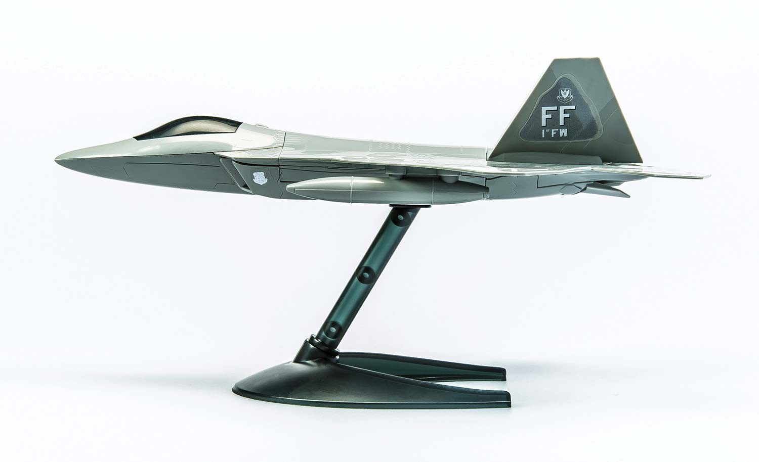 J6005 QUICKBUILD F22 Raptor Airfix