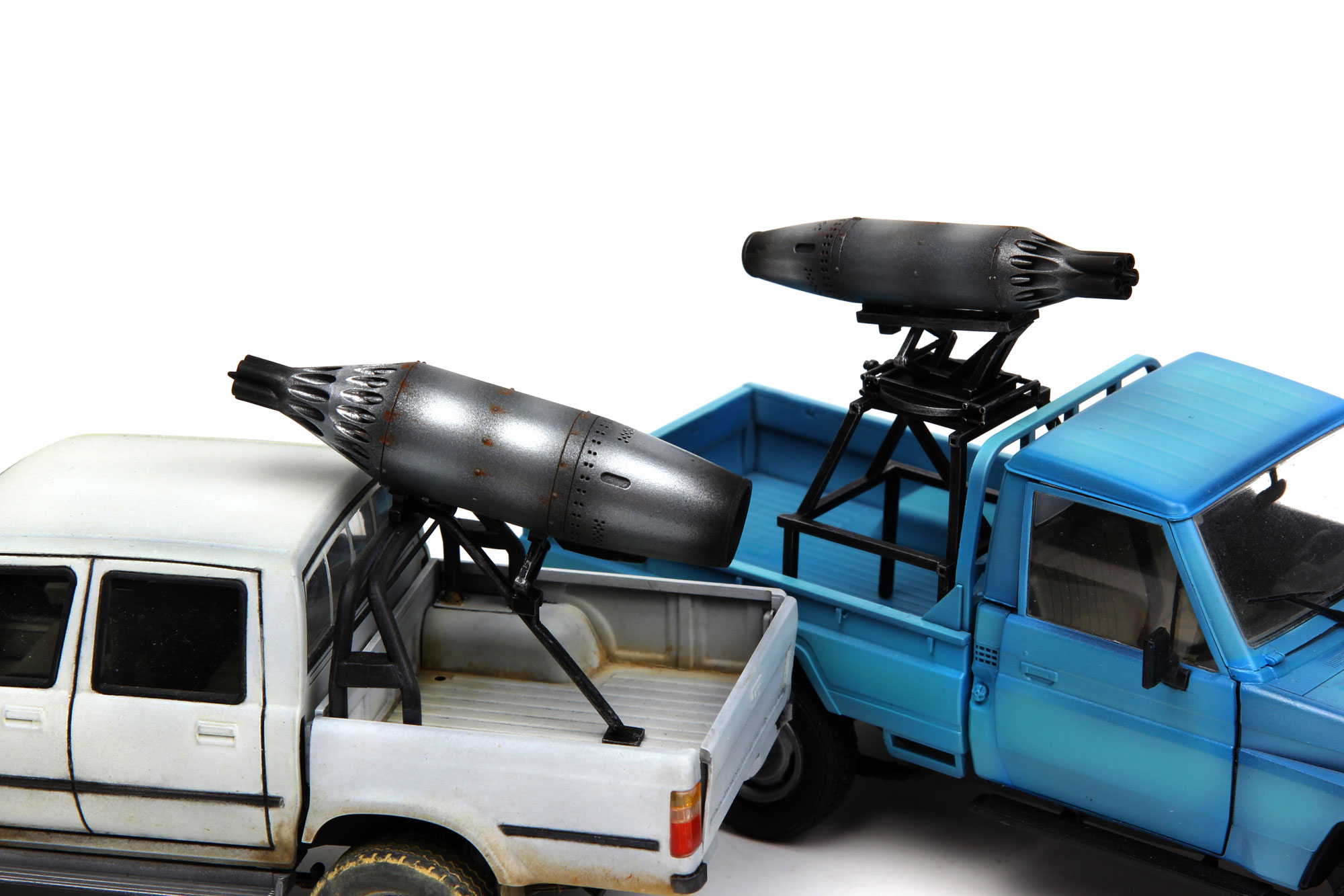 SPS-034 PICKUP MOUNTED ROCKET PODS (RESIN) 1/35 Meng