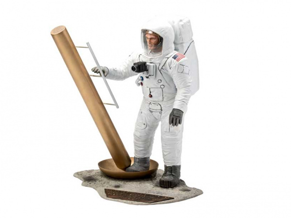 03702RE Подарочный набор Аполлон-11:Астронавт на Луне