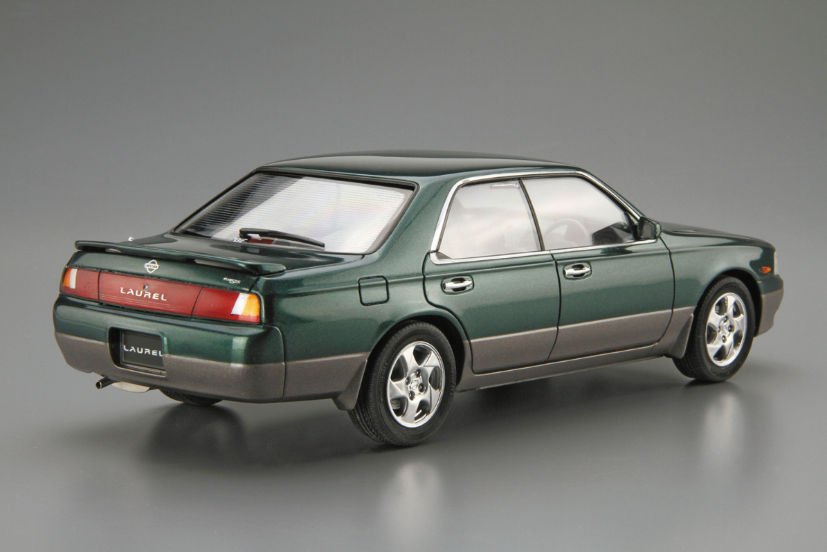06213 Nissan Laurel Medalist V/Club S '93 Aoshima