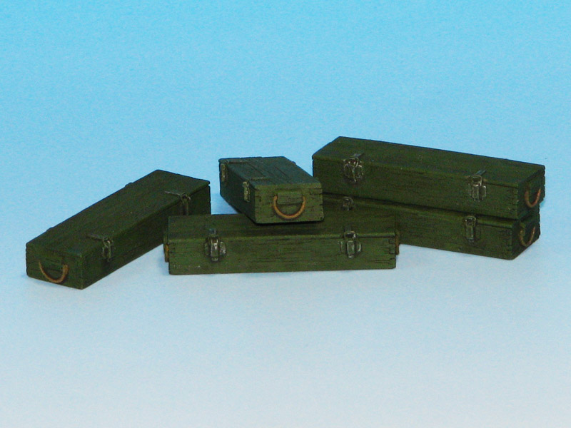 E-013 Дополнения для моделей Wooden ammo boxes for 7.5 cm Kw.K.42  (Panzer V Panther) Set contains following elements in 1/35 scale: 5 resin parts.