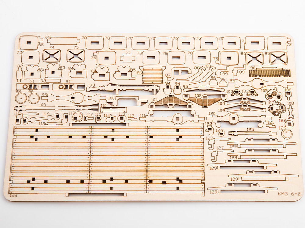 11004BAUMI Сборная модель КАМАЗ-6350 Бортовой Baumi