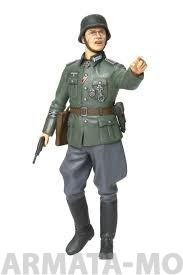 36313T Немецкий офицер WWII German Field Commander Tamiya