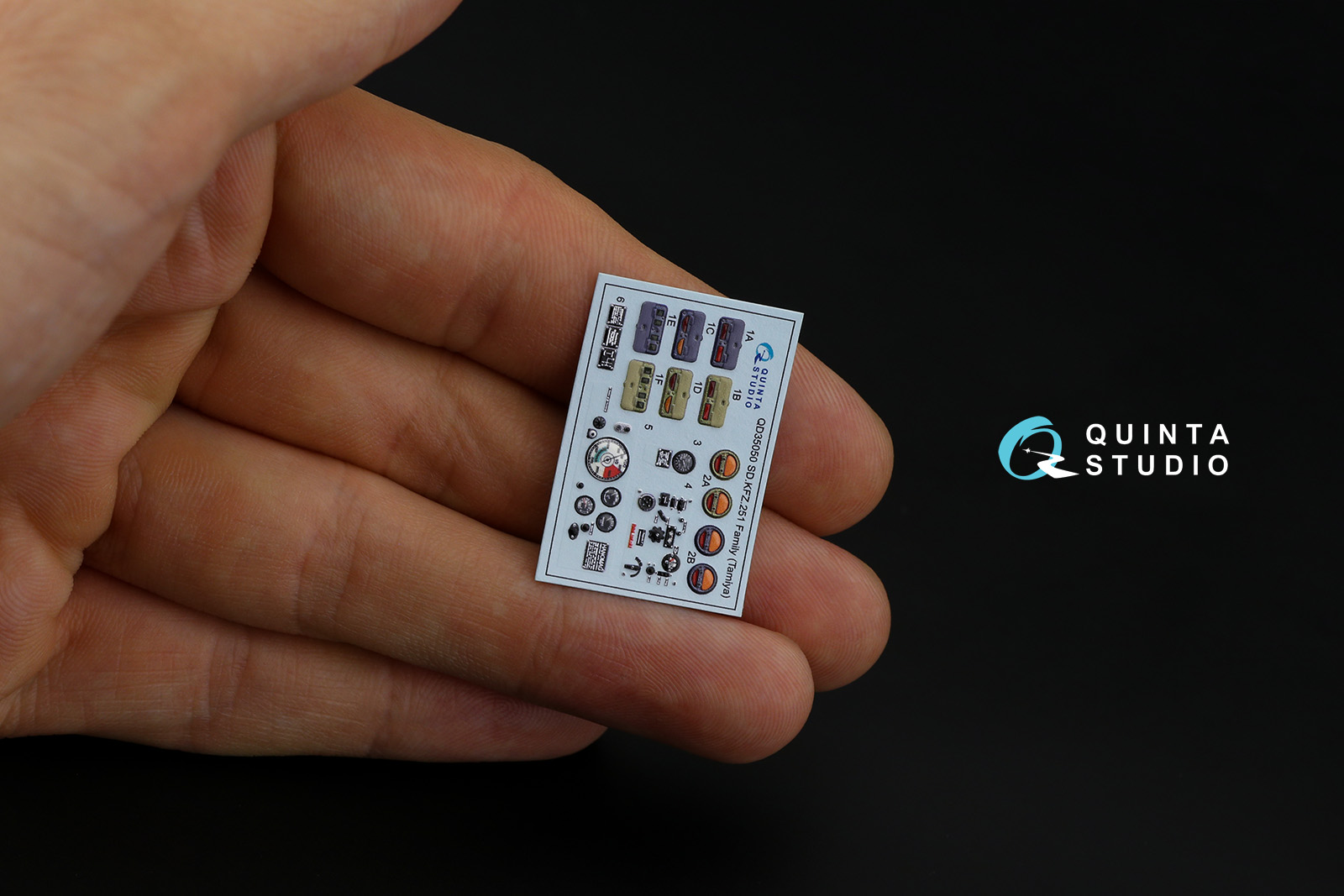 QD35050 3D Декаль интерьера кабины для семейства SD.KFZ.251 (Tamiya)