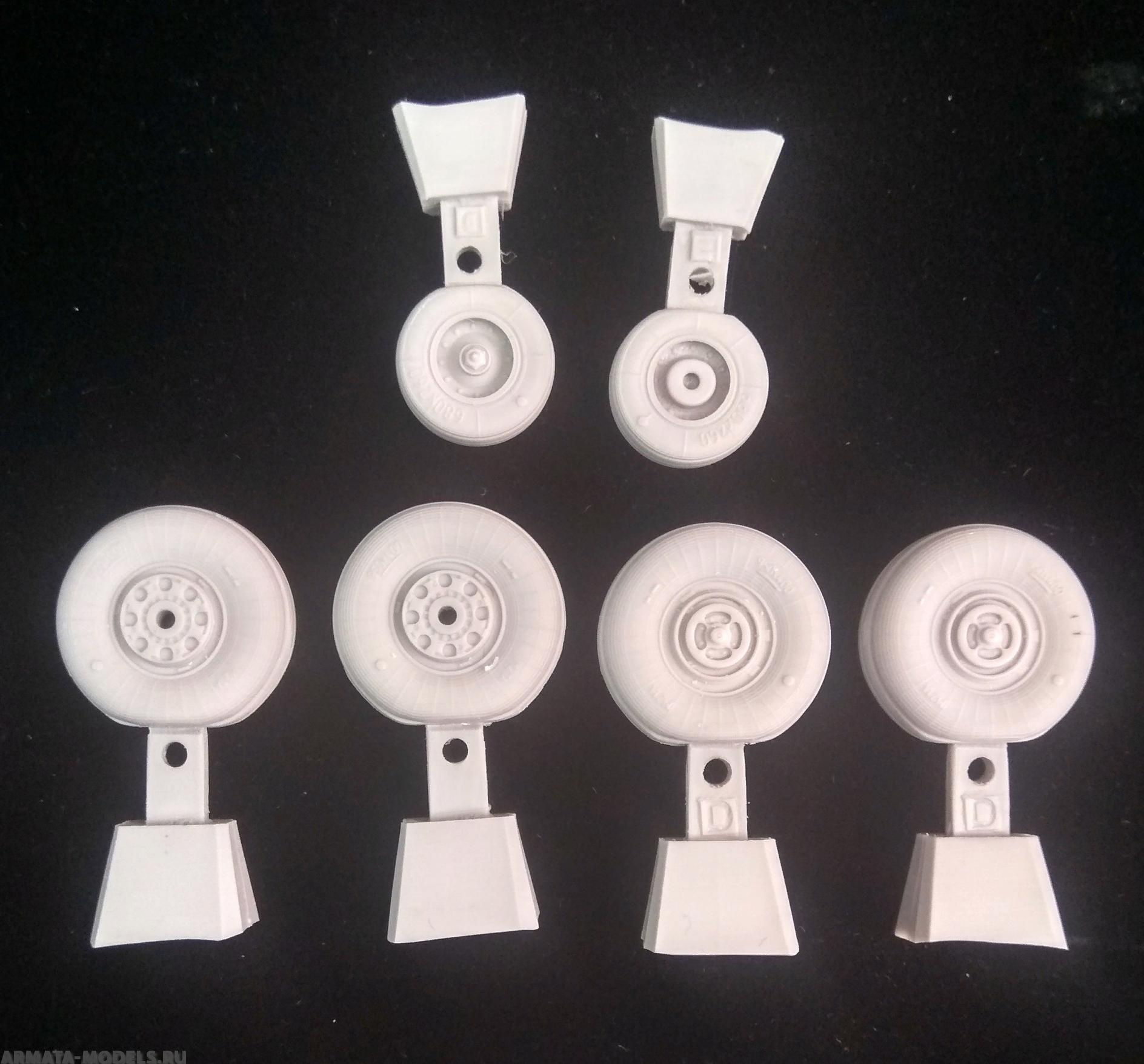 AM4828 Колеса под нагрузкой для Су-34 ранние 1/48