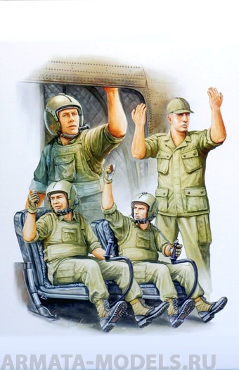 00417 Солдаты  US Army CH-47 Crew in Vietnam Trumpeter
