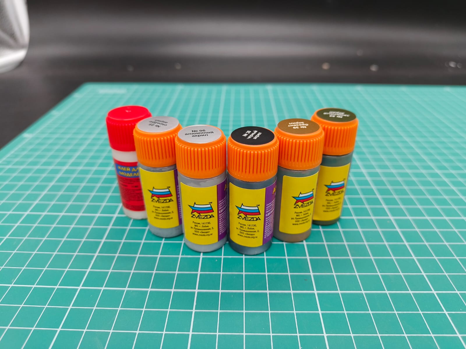 1312 Набор красок Грузовики