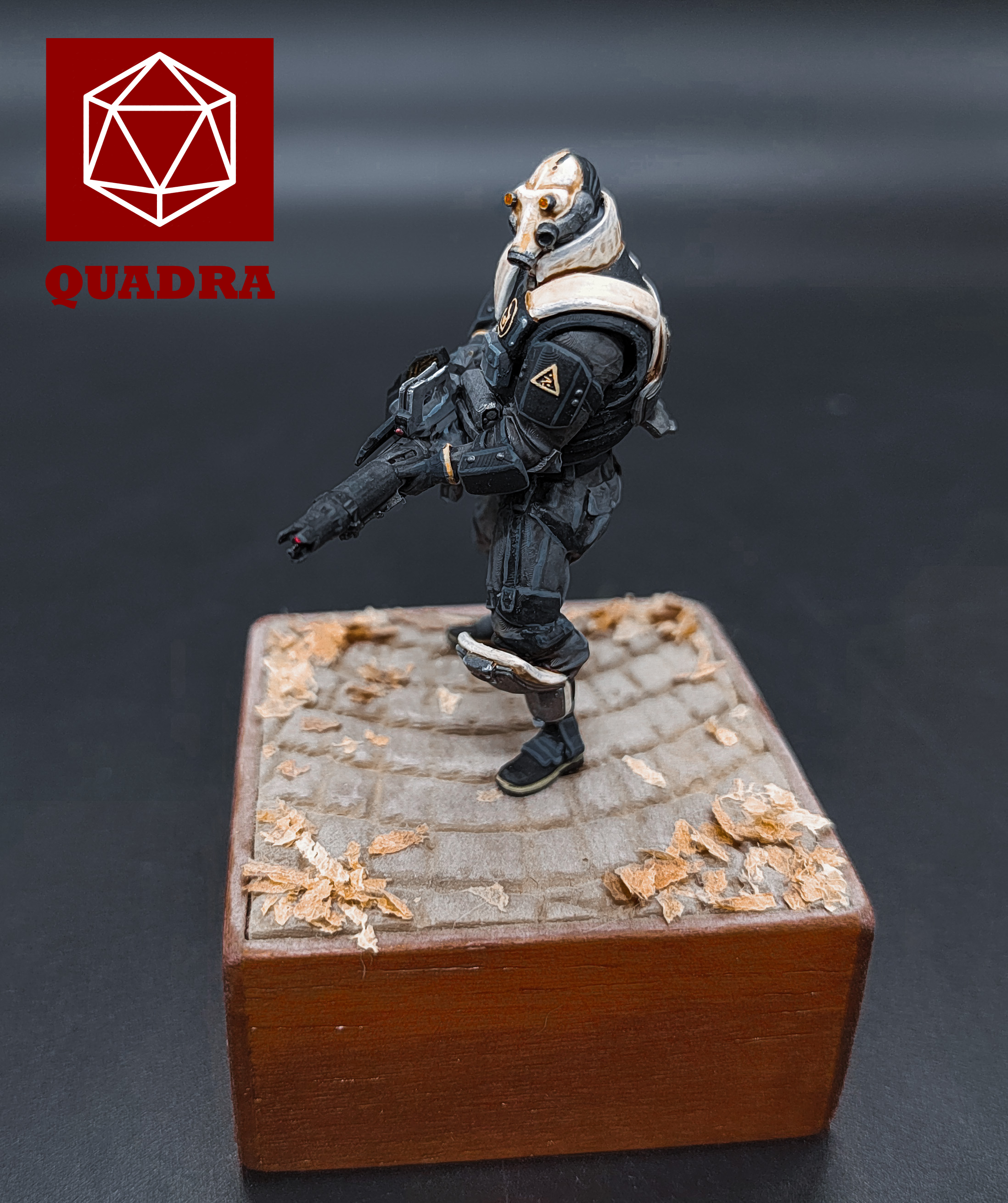 AM35886 Фигура Комбайн Альянса (Alyx) 5 QUADRA