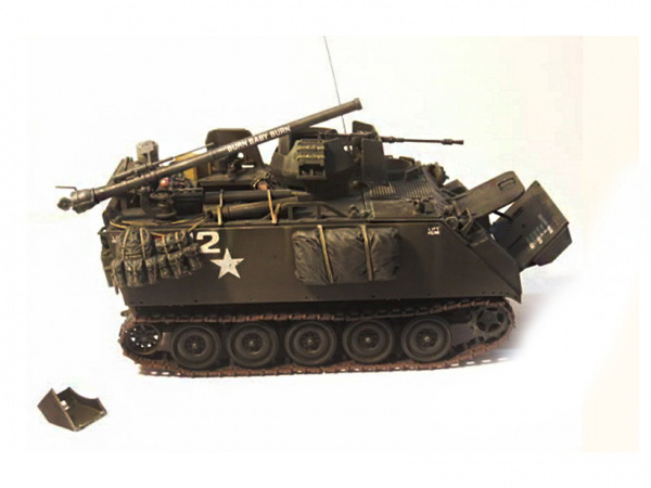 35135T Американская БМП-амфибия М113 ACAV с интерьером, 3 фигуры, (варианты-вьетнамский и современный) Tamiya
