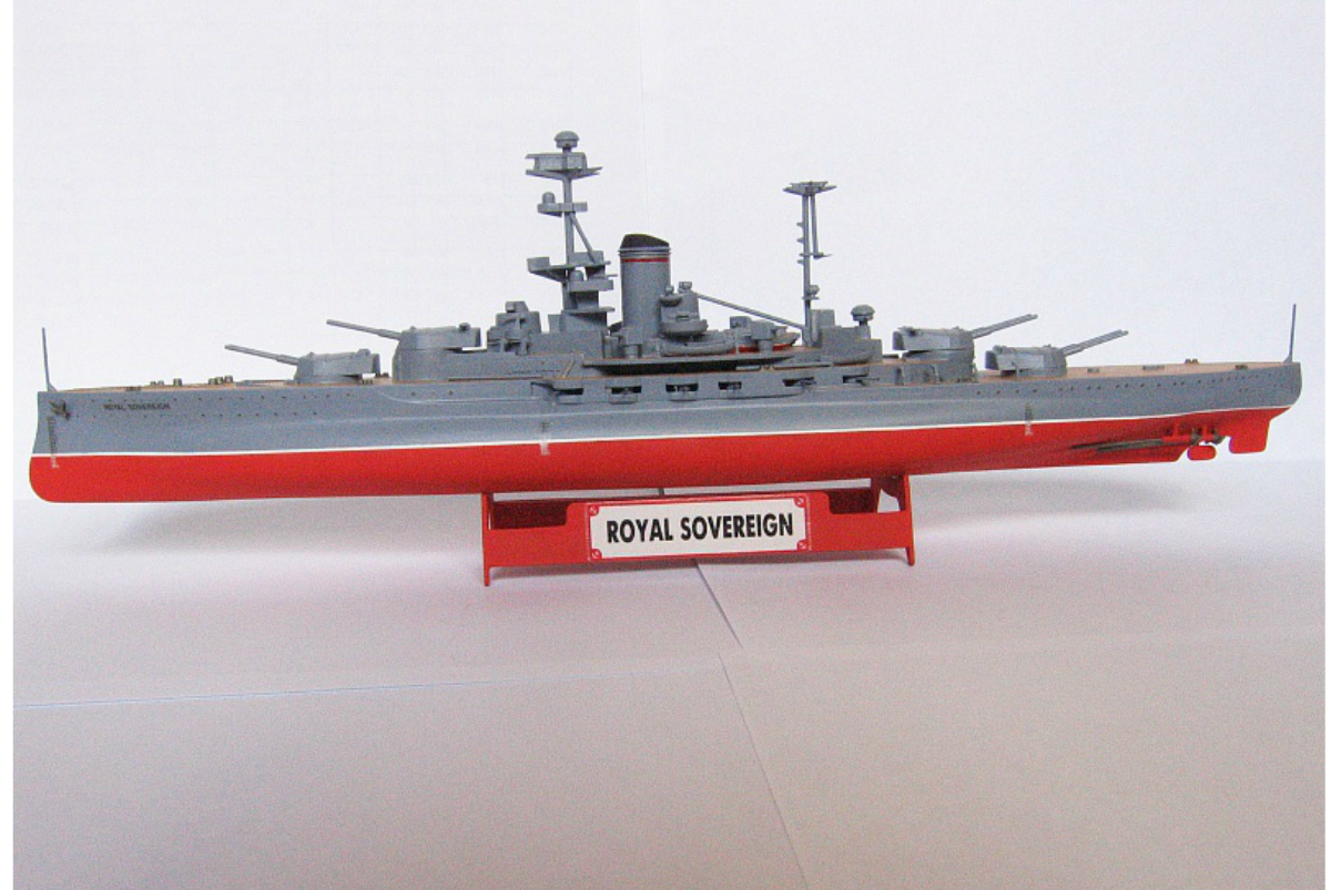 40013 Английский линкор Ройал Соверен ARK model