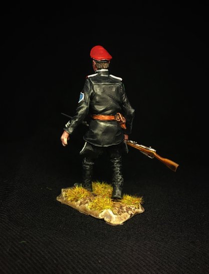 5107ТБ Рядовой Корниловских ударных полков бегущий с винтовкой Три Богатыря