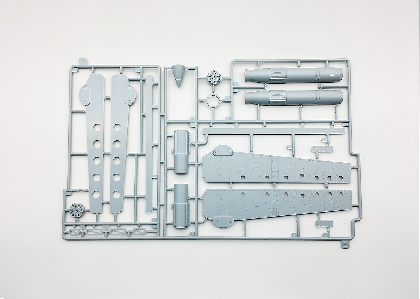 AH35A010 Немецкая зенитная управляемая ракета с установкой FlaRak Rheintochter R1 Amusing Hobby