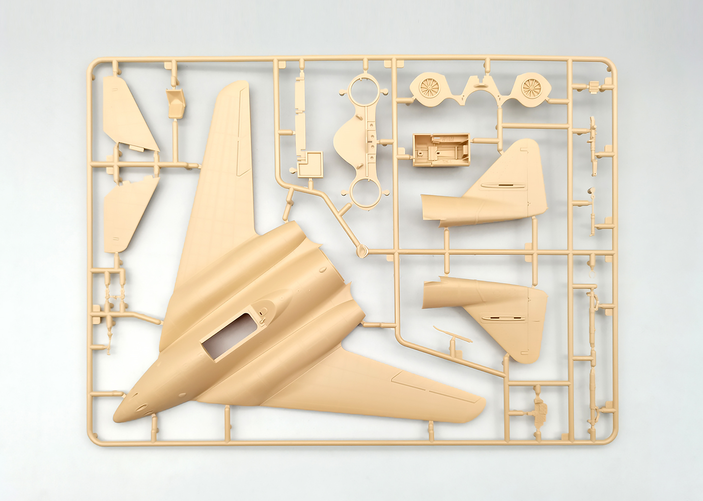 AH48A003 Немецкий истребитель Messerschmitt Me.262 HGII Amusing Hobby