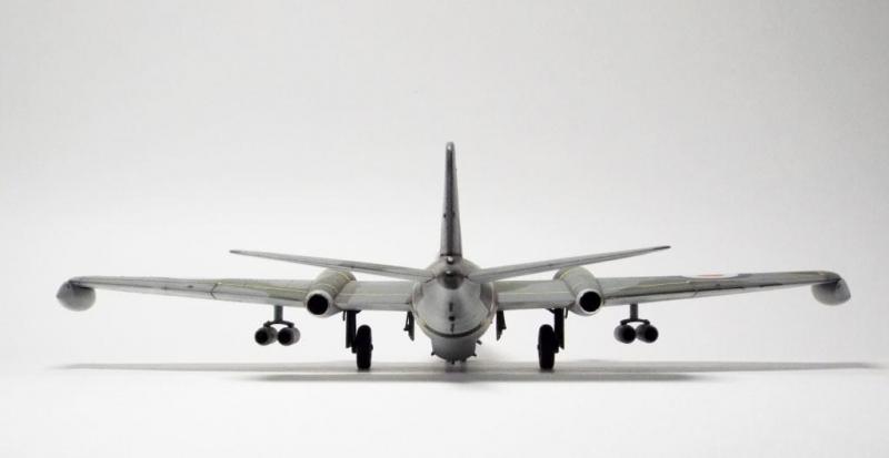 72023 Средний бомбардировщик Канберра ARK model