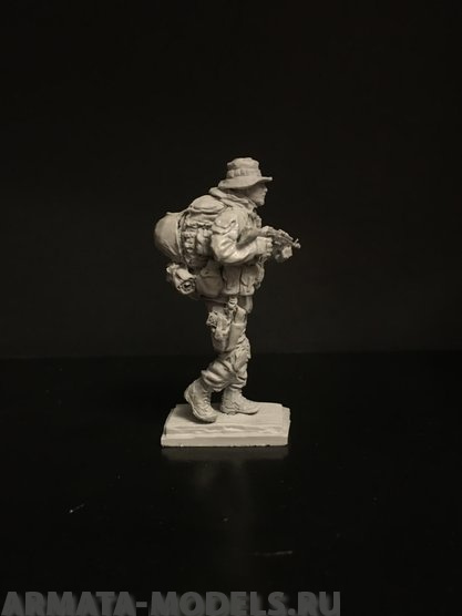 5051ТБ Боец с автоматом и в панаме Три Богатыря