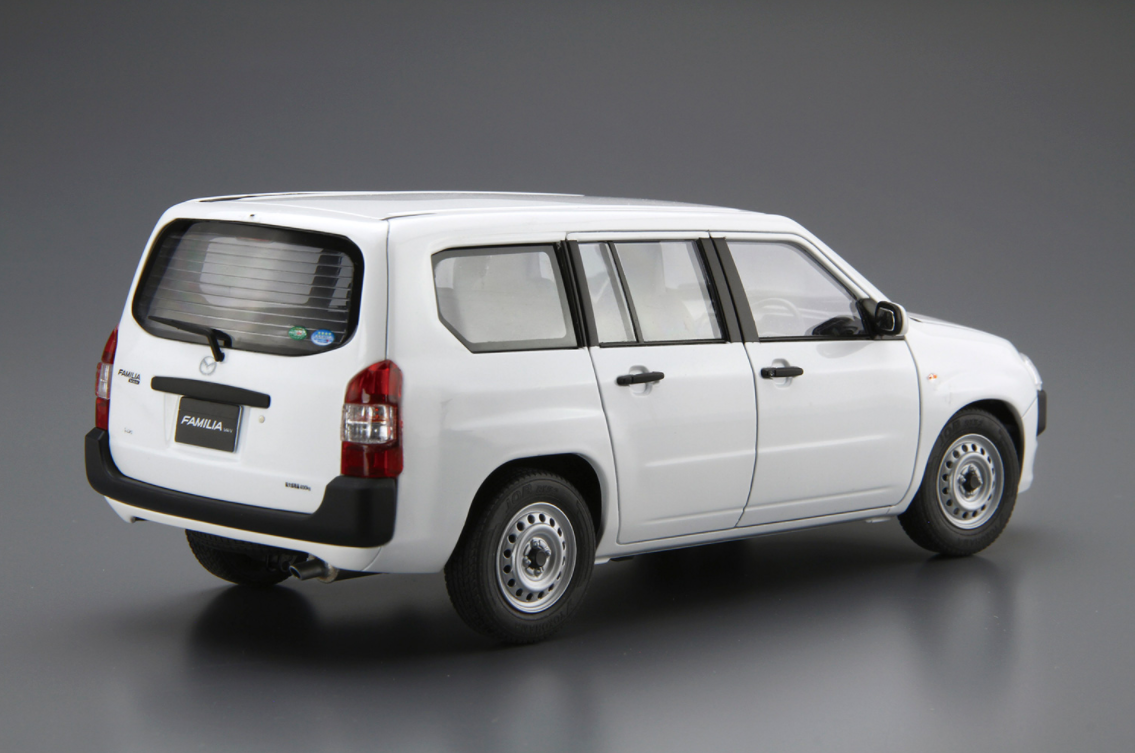 05786 Mazda Familia Van '18 Aoshima