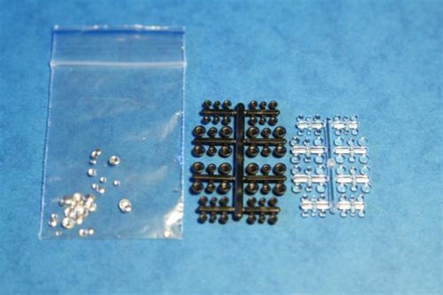 3503-ELF Дополнения для моделей Фары БТТ (48 шт.) Корпуса фар 48 шт. C запресованными отражателями+48 прозрачных линз.