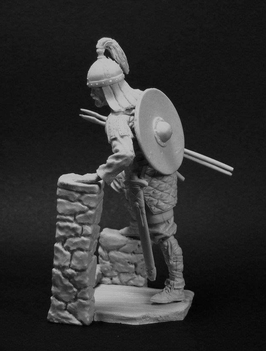 CHM-54042(M). Византийский легковооруженный воин, 10-11 века. 54 mm. Материал - белый металл. Chronos Miniatures