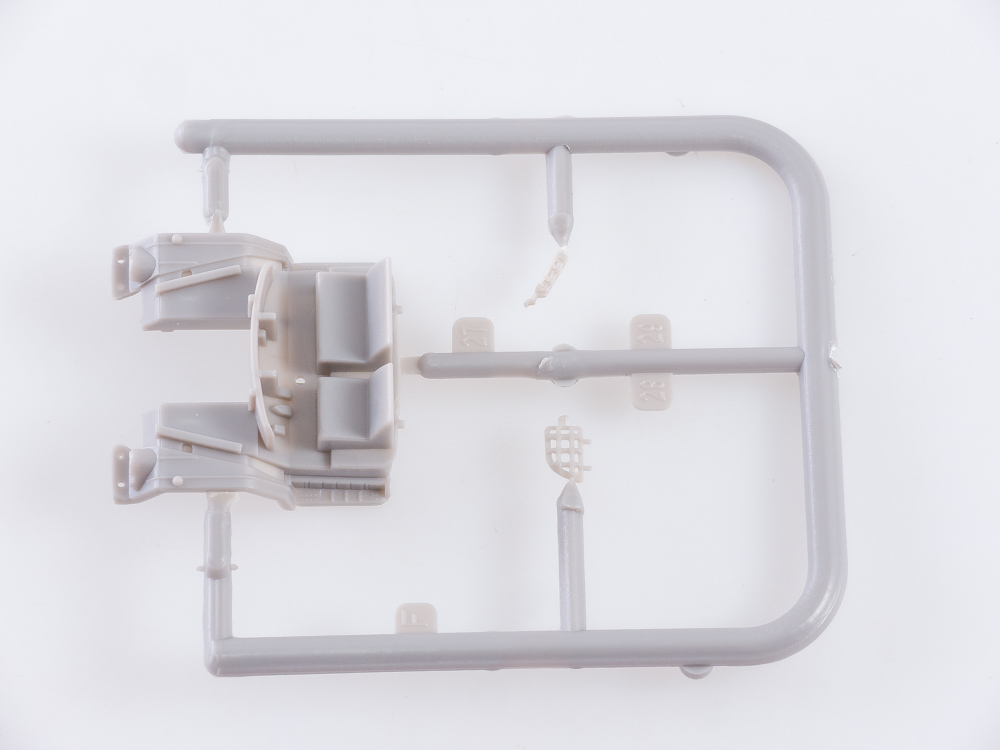 1290AVD Сборная модель АМУР-531350 бортовой AVD Models