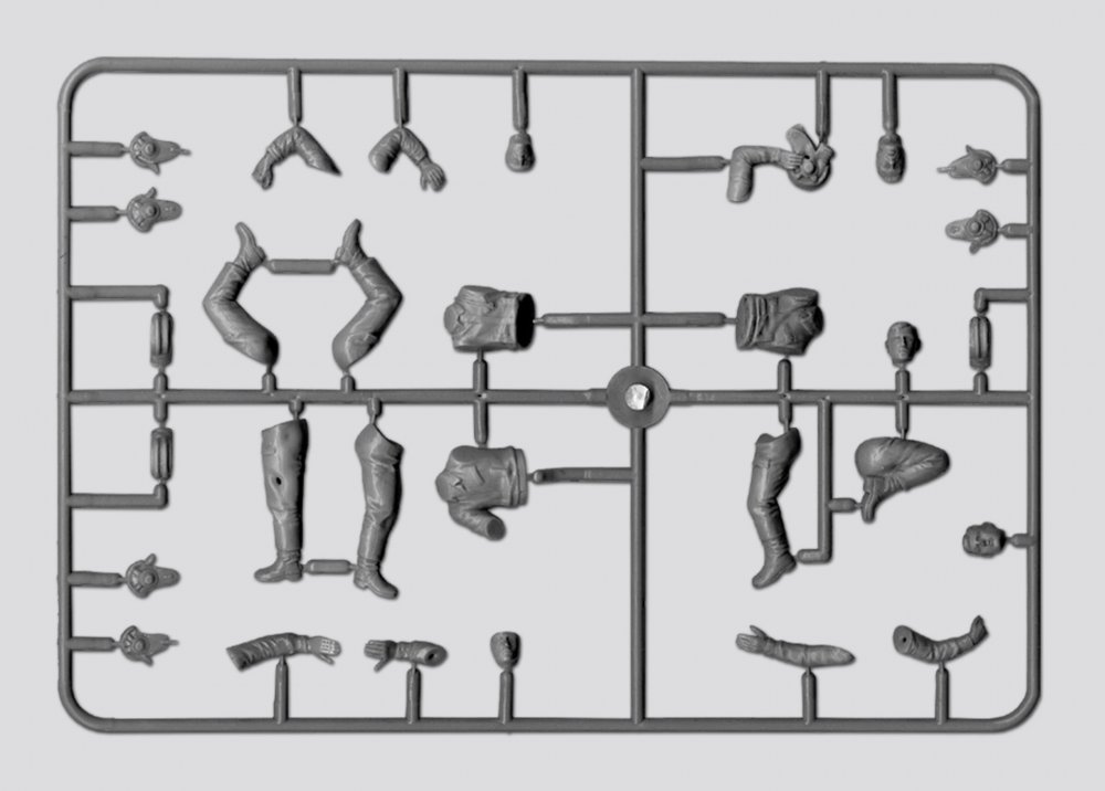 Набор фигурок 35601 Фигуры Советский танковый экипаж (1979-1988) ICM