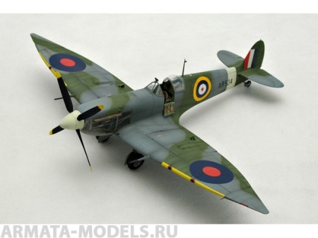 02413P Британский истребитель Supermarine Spitfire Mk.VI Trumpeter