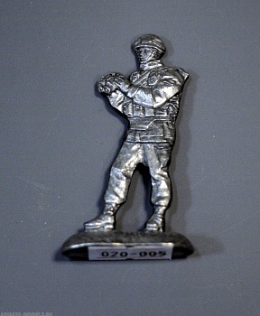 Н-20-005 Спецназовец с биноклем