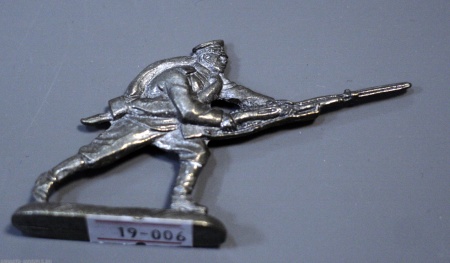 Н-19-006 Русский солдат в атаке Солдатики "Ура"