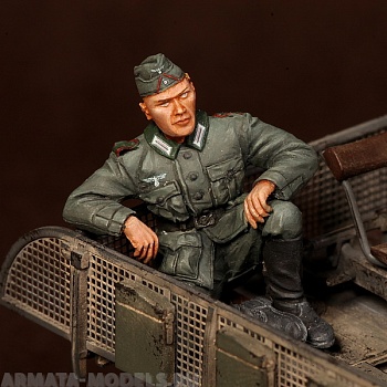 3537SOGA German antiaircraft gunner
