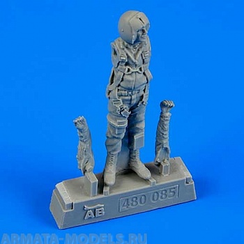 480085AERO 480085 Фигура USAF Fighter Pilot Vietnam War 1960-75 1/48