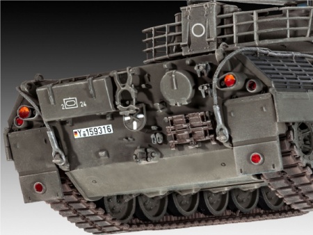 03258 Танк Леопард 1A1 Revell