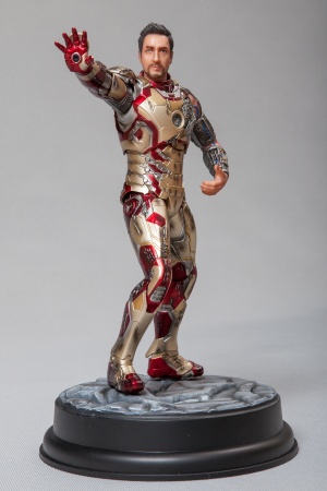 38118Д Железный Человек Mk.42 Battle Damaged (Ahv) Dragon